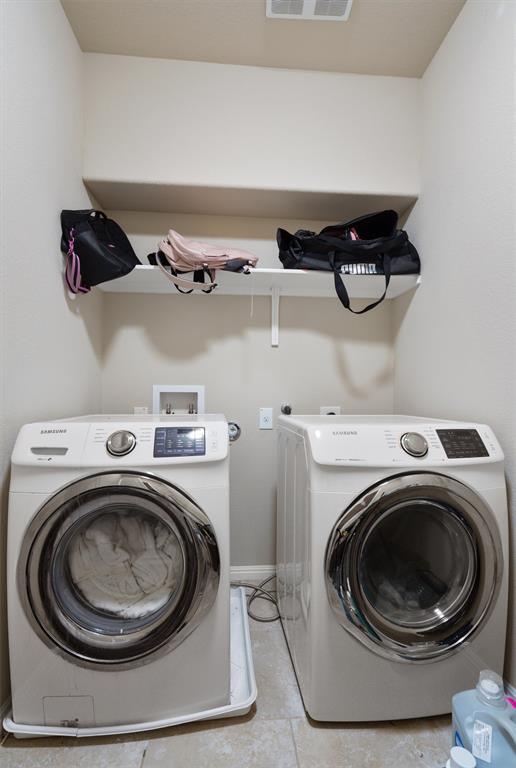 Building Photo - 417 Epiphany Ln