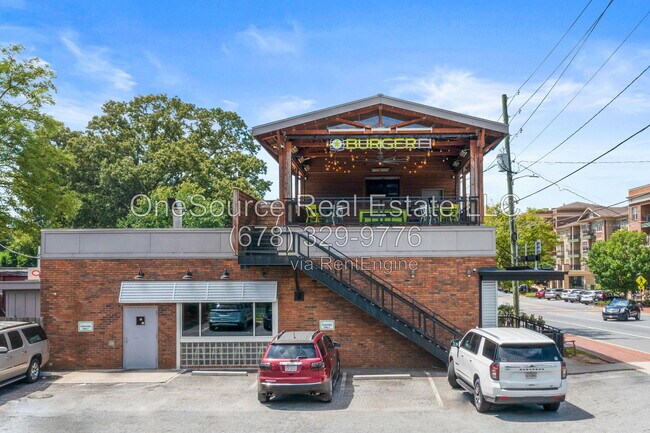 Building Photo - 1013 Shady Ln