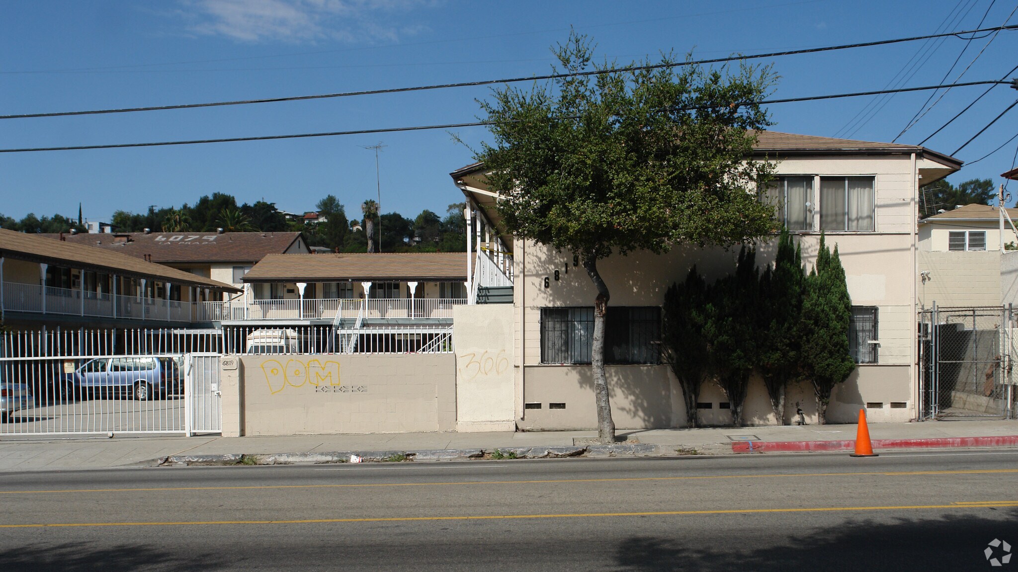 Building Photo - 6817-6819 N Figueroa St