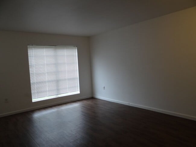 Building Photo - Great Rental in Denham Springs!