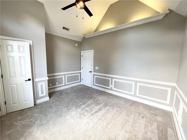Building Photo - 4416 W Arlington Dr