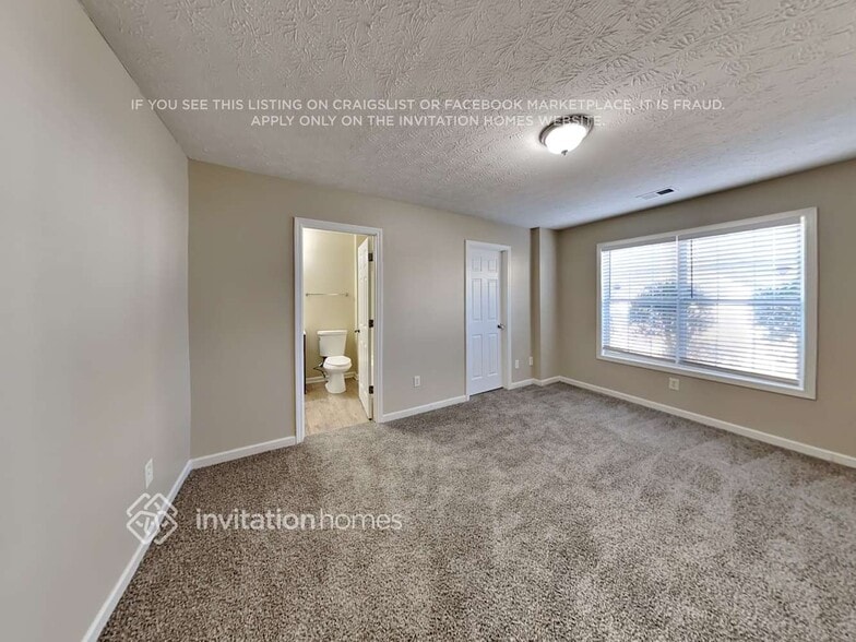 Building Photo - 640 Oak Vista Ct