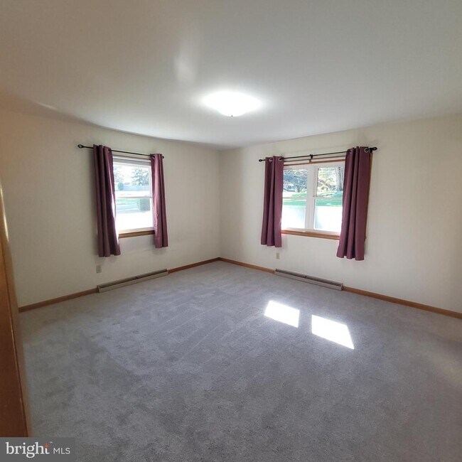 Building Photo - 1413 Cherokee Ln