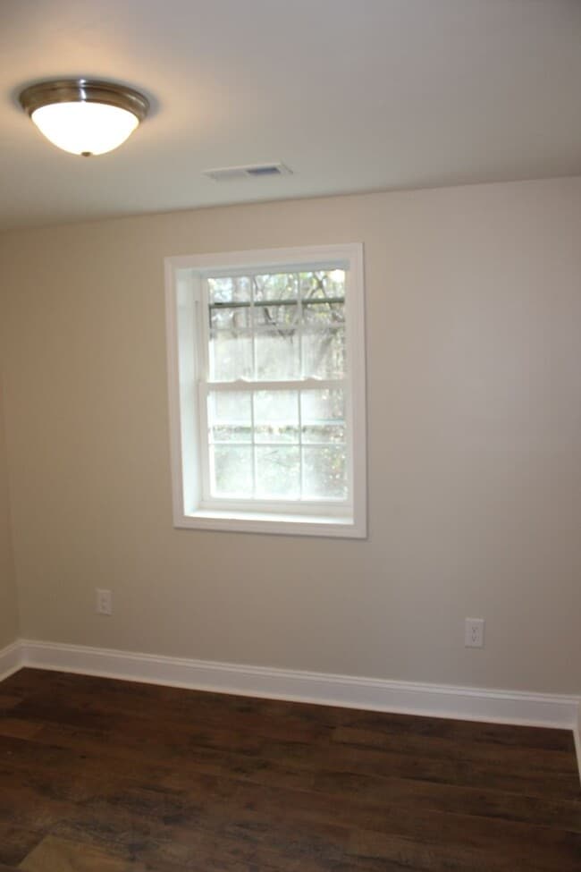 Building Photo - Newly Renovated Home in Beaufort