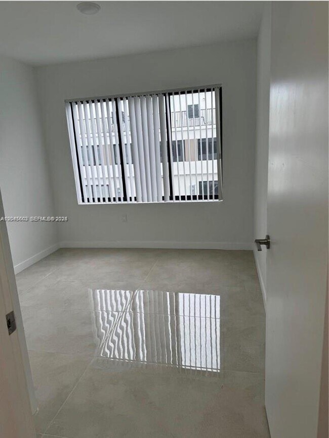 Building Photo - 26114 SW 146th Ct