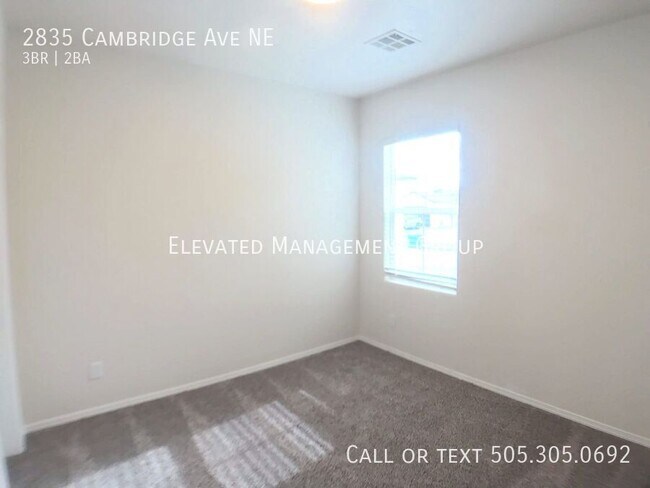 Building Photo - 2835 Cambridge Avenue NE