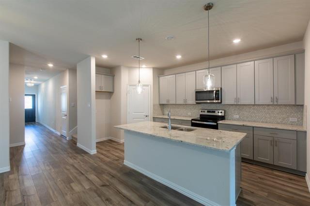 Building Photo - 1604 Mineral Pt Pl