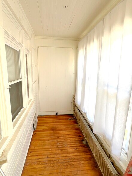 Building Photo - 2413 S 64th St