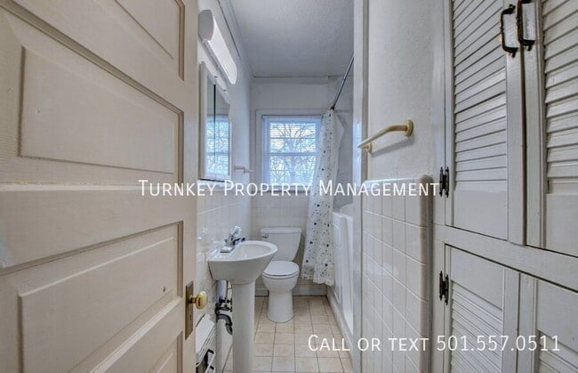 Building Photo - 5123 Lee Ave