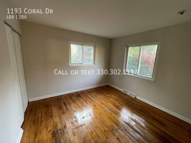 Building Photo - Spacious 4 bedroom home for rent - Akron