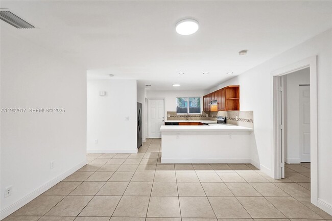 Building Photo - 30 SW 8th St