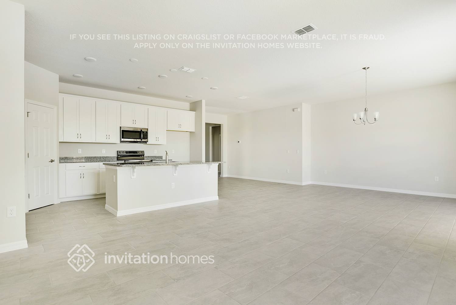 Building Photo - 1487 Grassland Ave