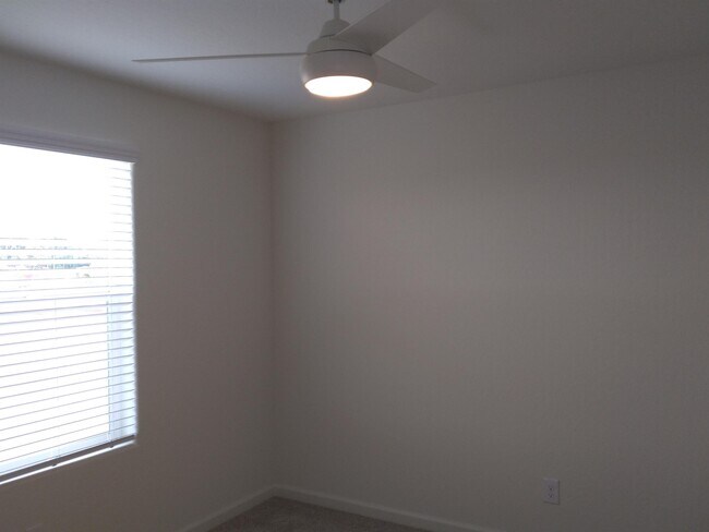 Building Photo - 6460 E Malbec Dr