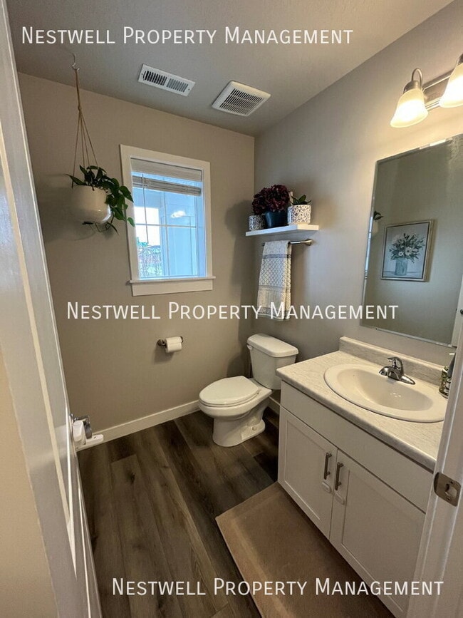 Building Photo - 1508 Waterfront Dr