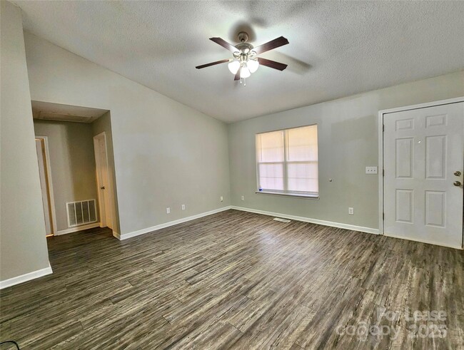 Building Photo - 209 Hickory Wood Dr