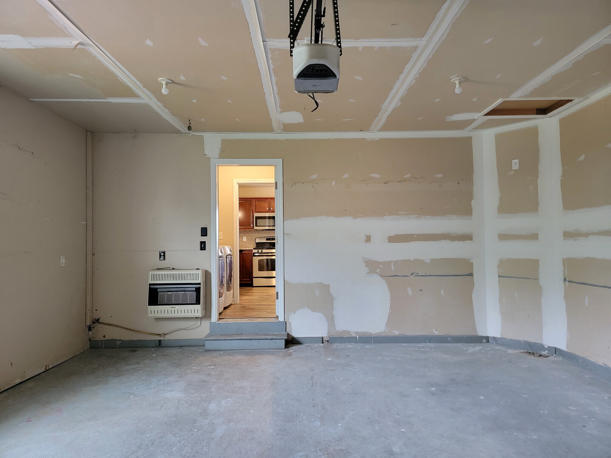 Building Photo - 27 Beech Ct