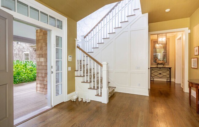 Building Photo - 32 Sagg Rd