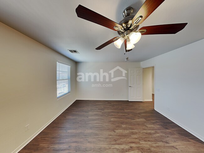 Building Photo - 4717 S Antonio