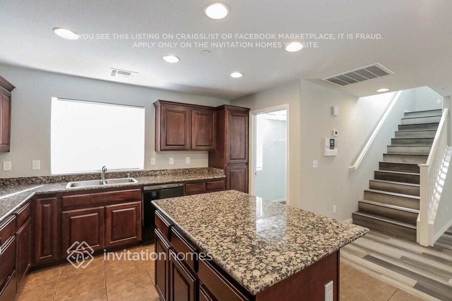 Building Photo - 8933 Jennifer Anne Ave