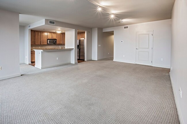 Building Photo - 2 Bedrooms, 2 Baths - christina Landing