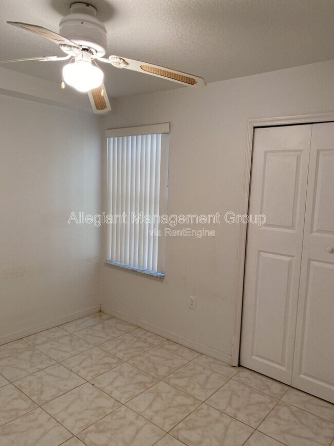 Building Photo - 8722 Rain Forest Pl