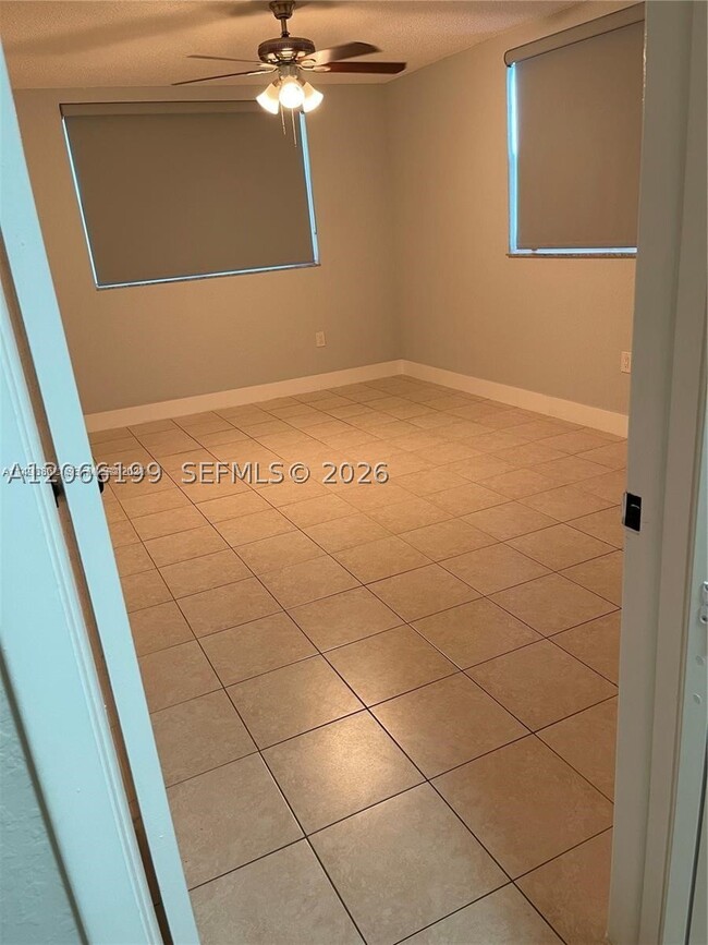 Building Photo - 8225 Lake Dr