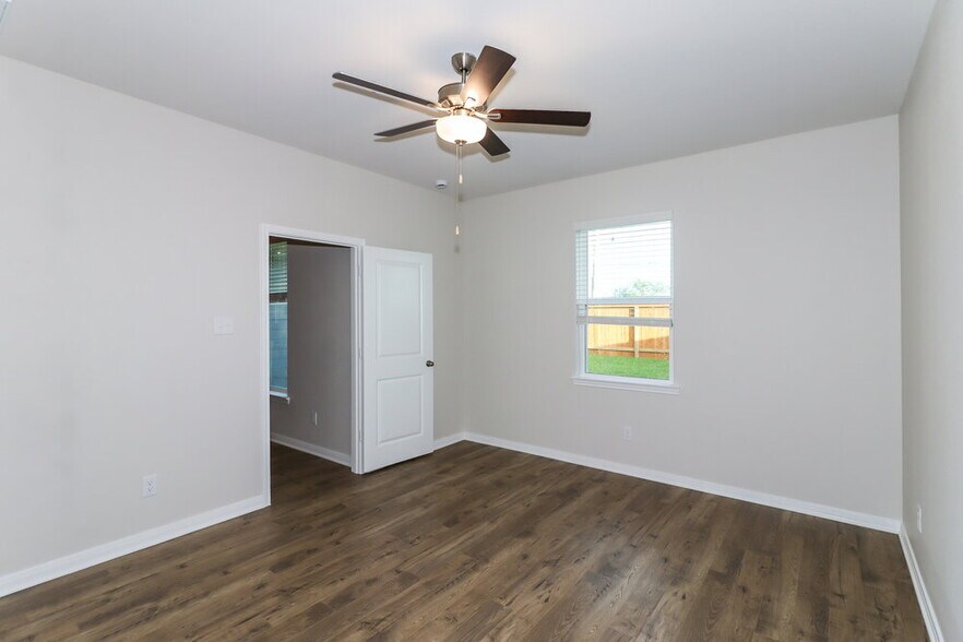 Building Photo - 404 San Miguel Crk Dr