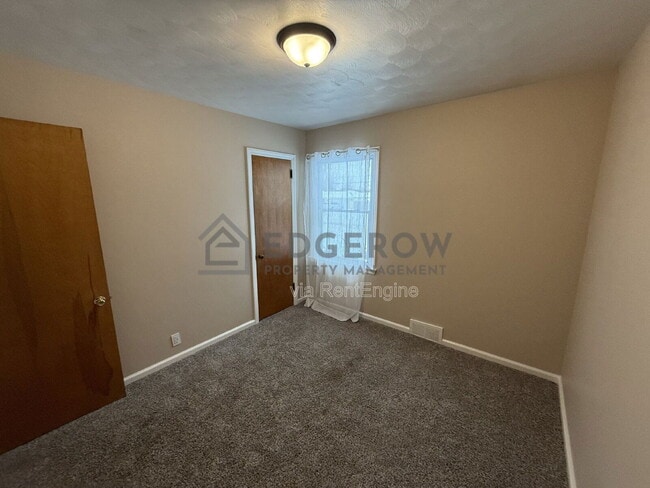 Building Photo - 740 Lyles St SE