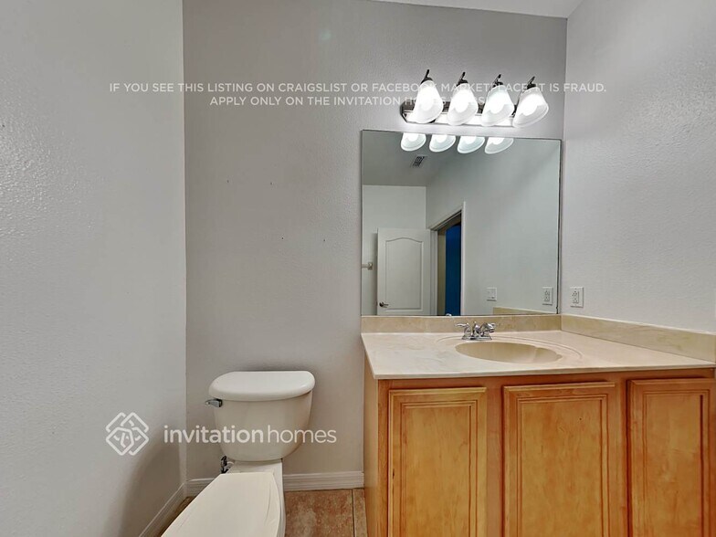 Building Photo - 9343 Mandrake Ct