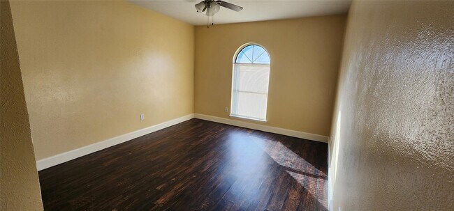 Building Photo - 510 Stonewall Dr