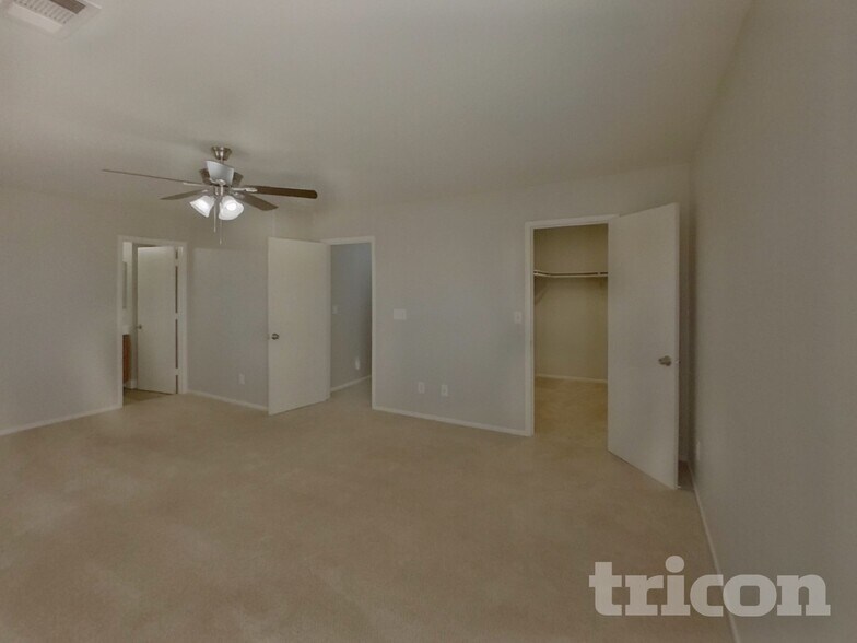 Building Photo - 1251 Golden Apple St