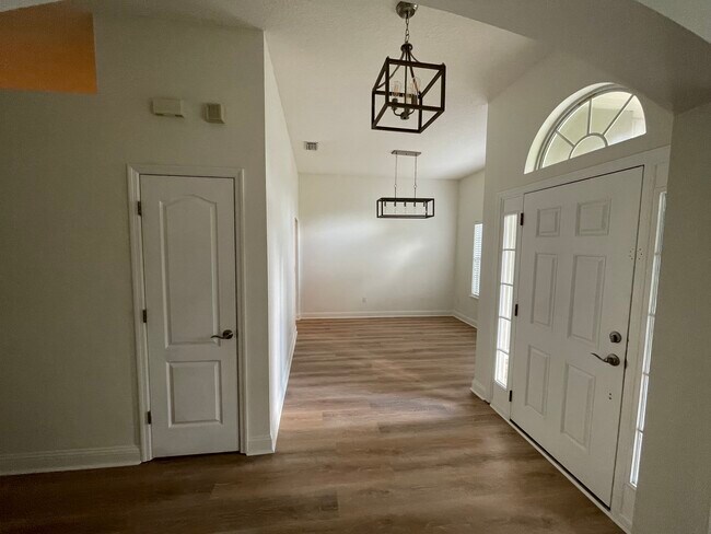 Building Photo - 33380 Sunny Parke Cir