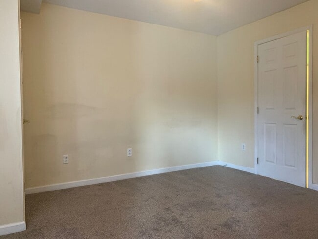 Building Photo - Star City - 4 Bedroom, 4 bath Condo - Available 08/05/2026