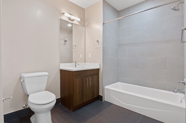 Building Photo - 100 Marshall St