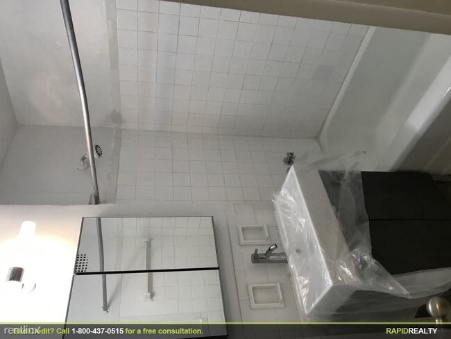 Building Photo - 2770 Ocean Ave