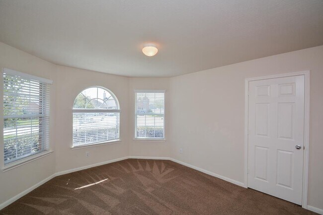 Building Photo - 8334 Loetsch Ridge Way