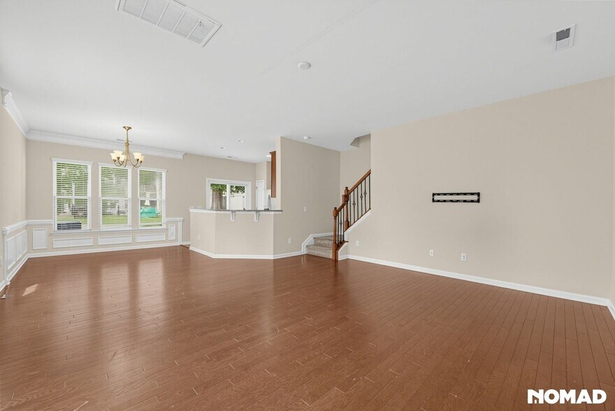 Building Photo - 6032 Carrollton Ln