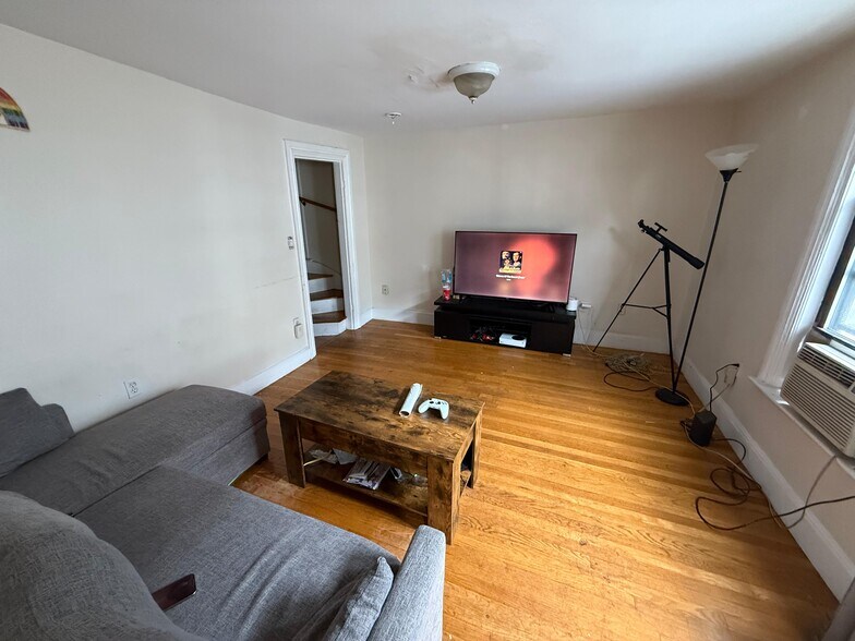 Building Photo - 48 Allston St