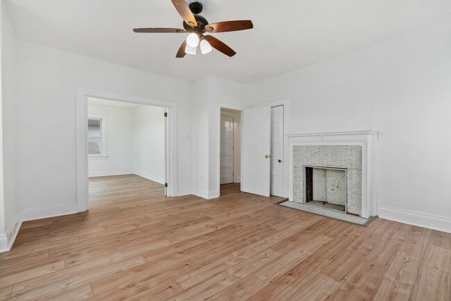 Building Photo - 1528 Ridge Ave