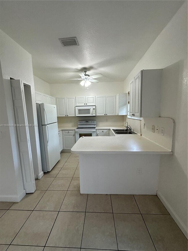 Building Photo - 2731 NE 3rd Dr