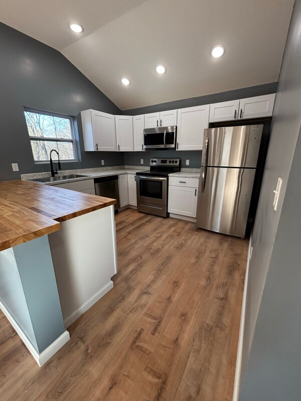 Building Photo - 3685 E Brutus St