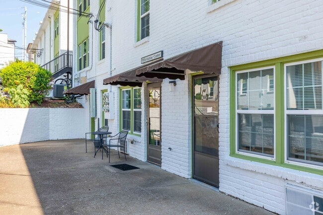 Leasing Office Entrance - Chateau