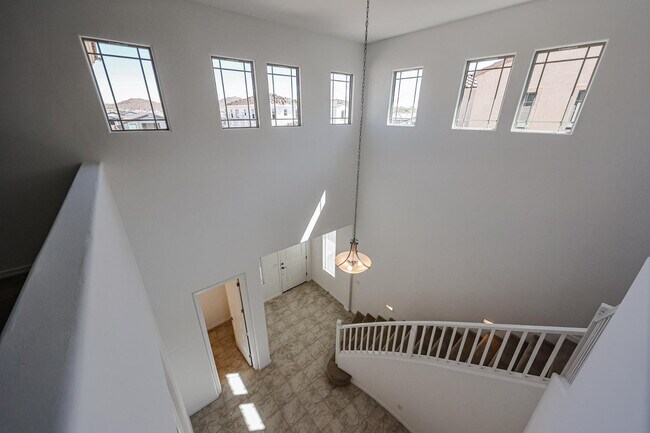 Building Photo - 7677 W Smoketree Dr