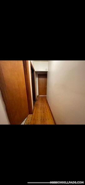 Building Photo - 1582 Tremont St