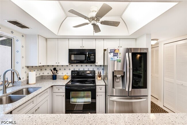 Building Photo - 13740 Downing Ln