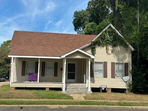 Building Photo - 1330 Elliott St