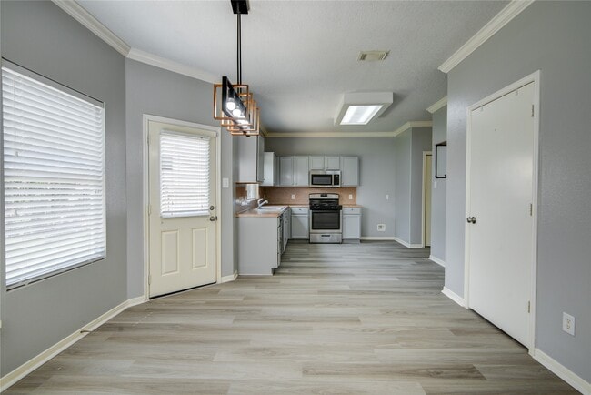 Building Photo - 19402 Hickory Meadow Ln