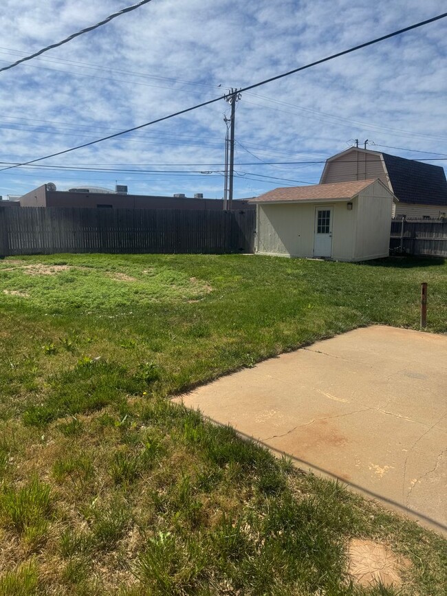 Building Photo - Puckett West 3/2/2  1/2 OFF FIRST MONTHS RENT