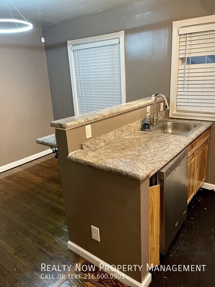 Building Photo - 25300 Lakeshore Blvd