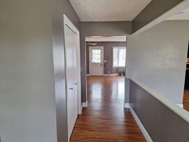 Building Photo - 1084 Nease Dr